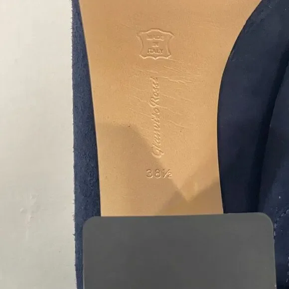 Gianvito Rossi Rouen 4" suede pumps. Size 38‎ 1/2. - Picture 5 of 10